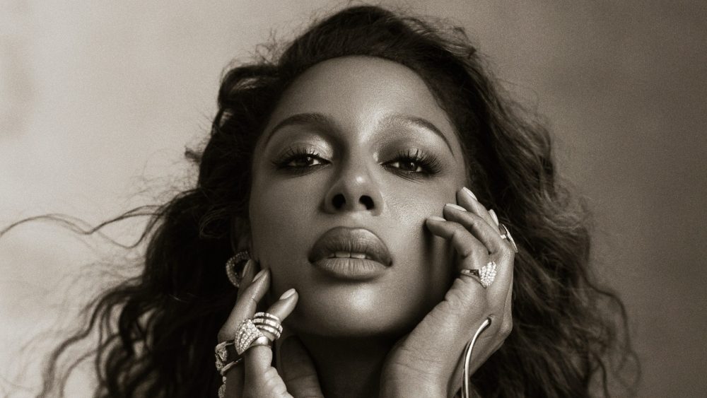 Victoria Monét: Το νέο άλμπουμ «Frequency of Love» και η επιστροφή της
